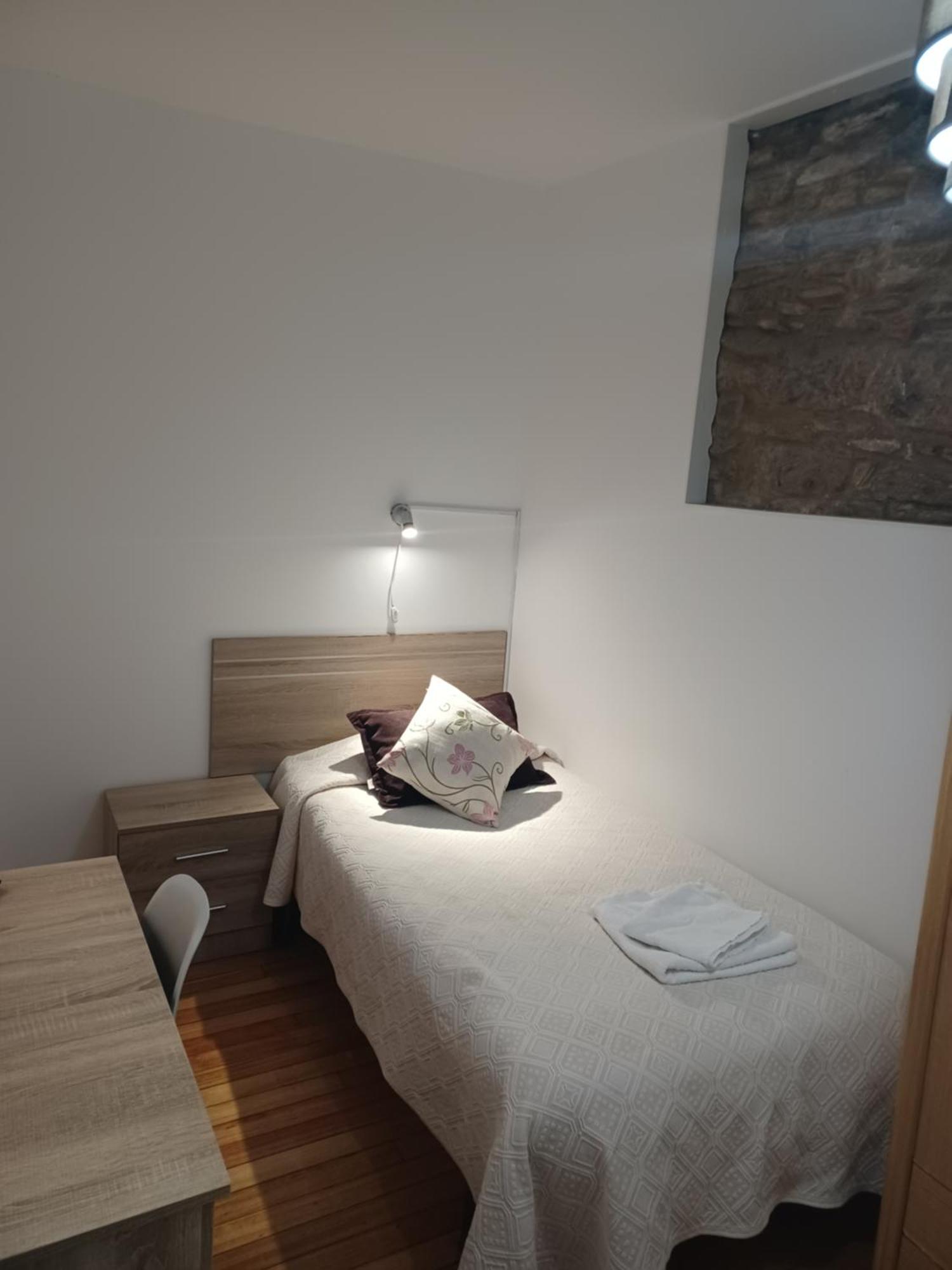 Hostal Forest Santiago de Compostela Room photo