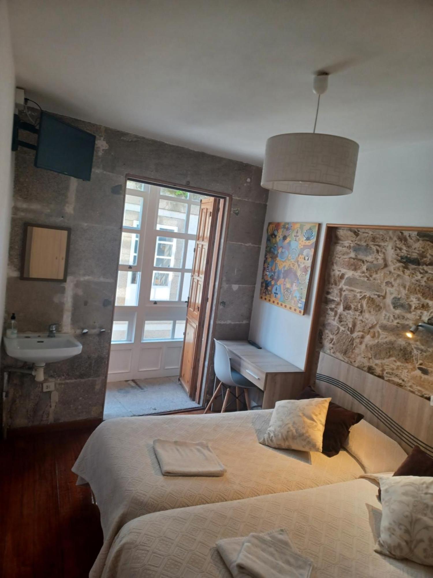 Hostal Forest Santiago de Compostela Room photo